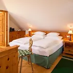 Hotel Der Knappenhof - & Restaurant Reichenau an der Rax